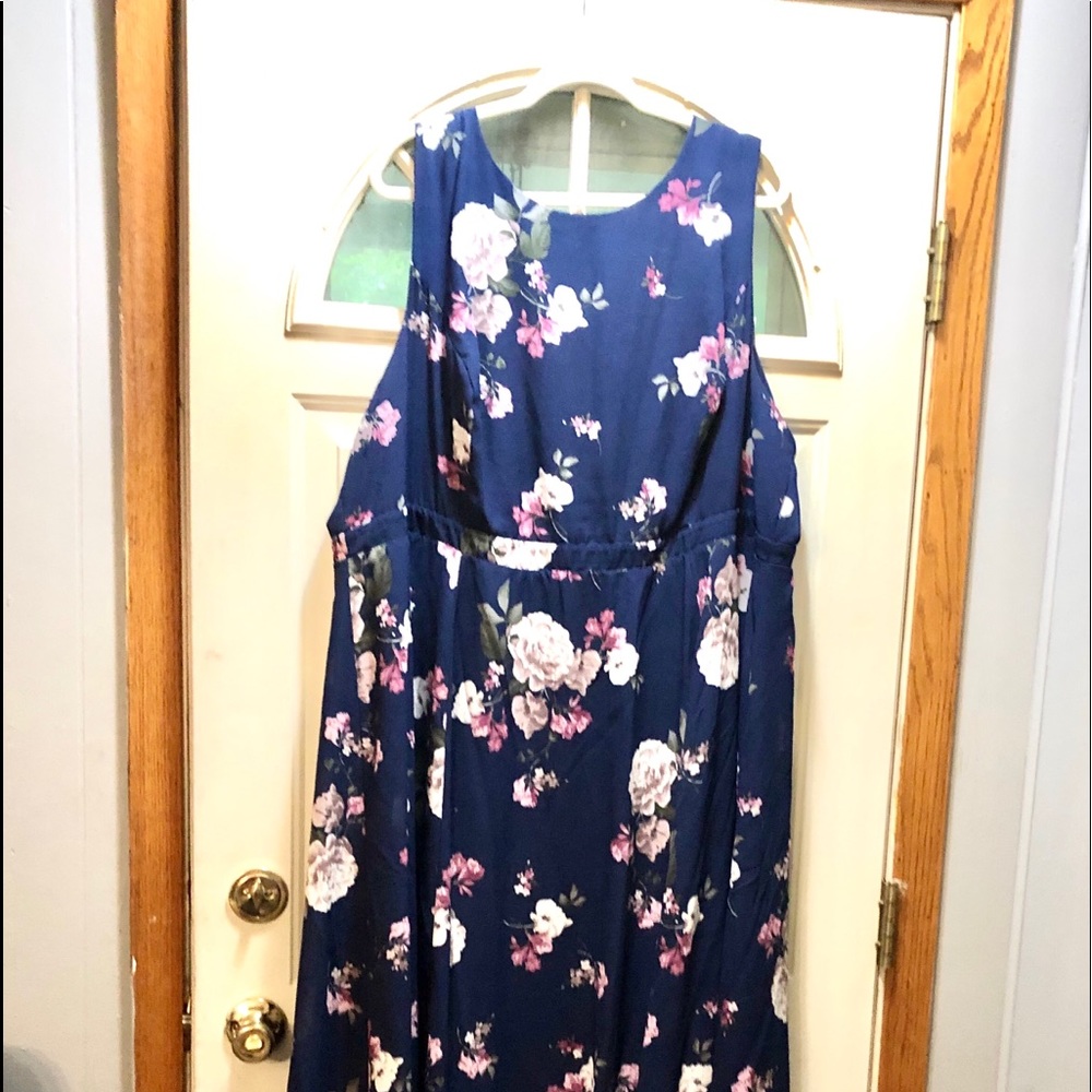 💕Torrid Maxi Dress Size 30💕